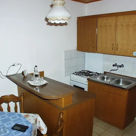454a Apartment *